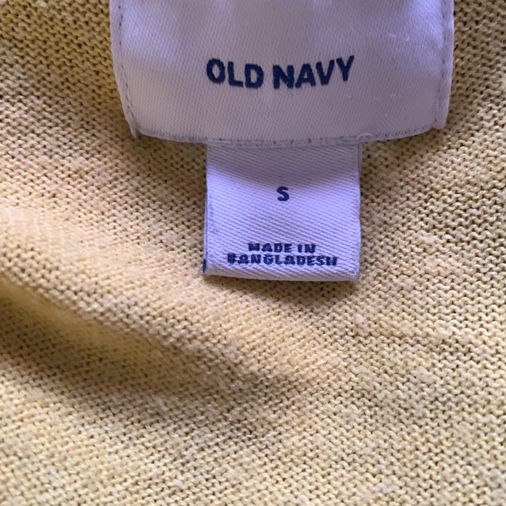 Woman’s Old Navy Cardigan. Size Small - Picture 2 of 2